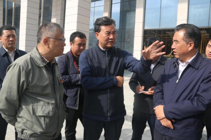 省人大常委會副主任、海東市委書記鳥成云專題調(diào)研曹家堡保稅物流園