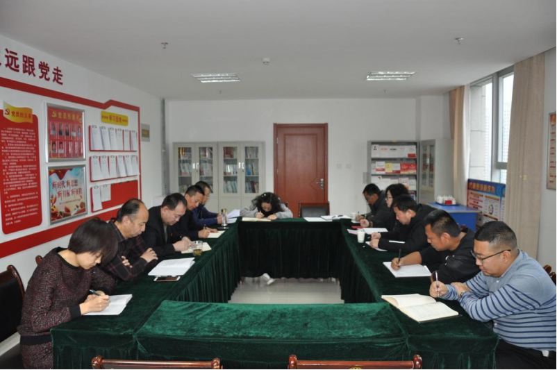 銘記&ldquo;生命線&rdquo;、分清&ldquo;是非線&rdquo; 修筑&ldquo;防腐線&rdquo;、不踩&ldquo;高壓線&rdquo;