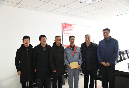 走訪慰問專家人才，為人才創(chuàng)新營造良好的環(huán)境